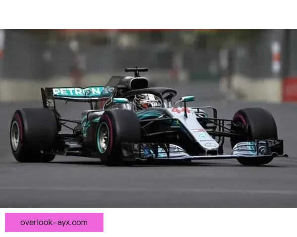 F1赛事重磅更新 新赛季车队阵容曝光 球迷热议梅赛德斯和红牛的竞争态势